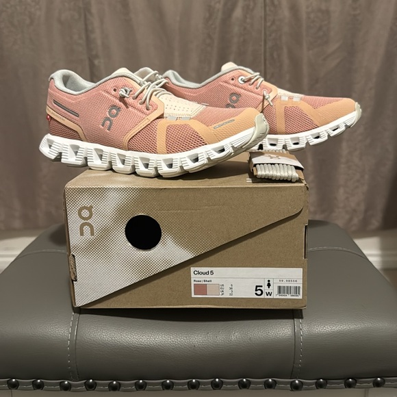 “CLOUD SHOES” - Picture 4 of 4